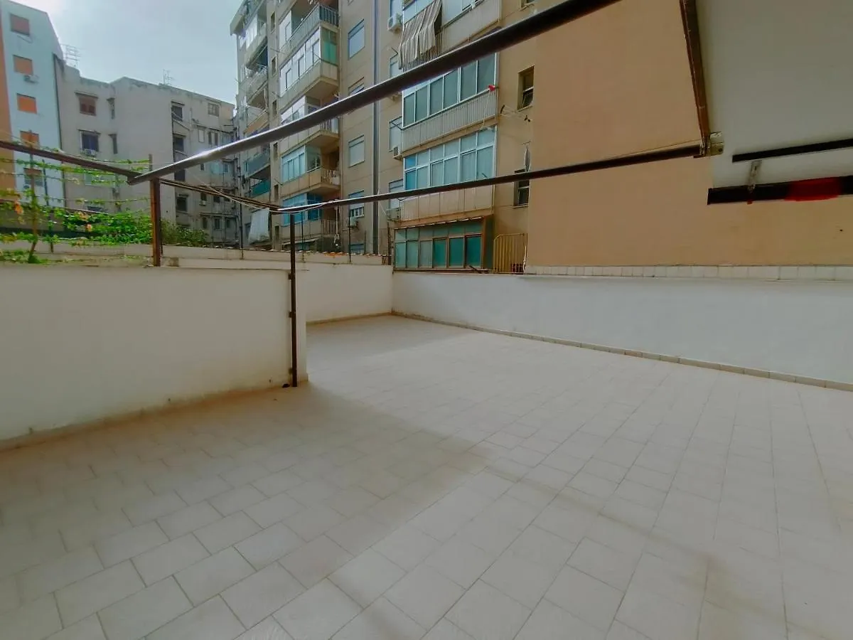 Casa Vacanza La Sicula Palermo 0*,  Italia